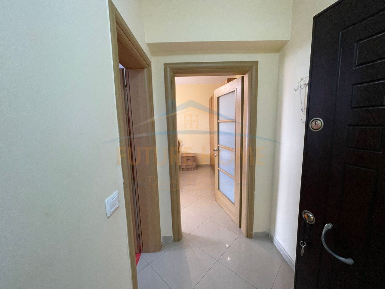 Shitet, Apartament 1+1,Pallati Sportit,Durres