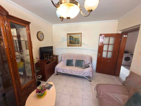Qera, Apartament 2+1, Rruga Ferit Xhajko