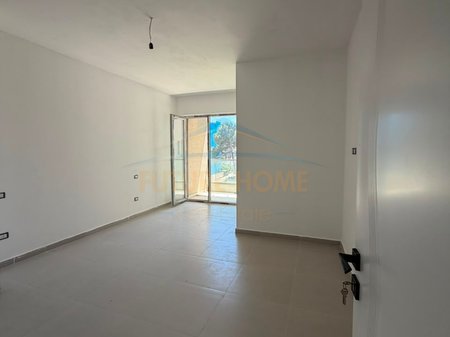 Shitet, Apartament 2+1, Golem
