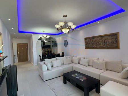 Qera, Apartament 2+1+2+2 Ballkone, Gjykata, Durres