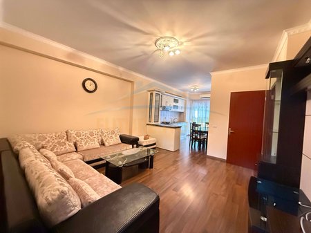 Qera , Apartament 2+1+2 , në Unazën e Re, pranë Vilës L