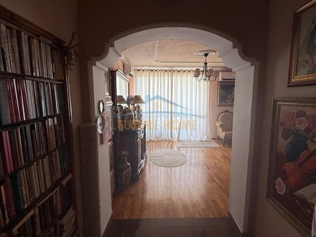Shitet, Apartament 2+1 ne zonen e Maternitetit te Ri Tirane