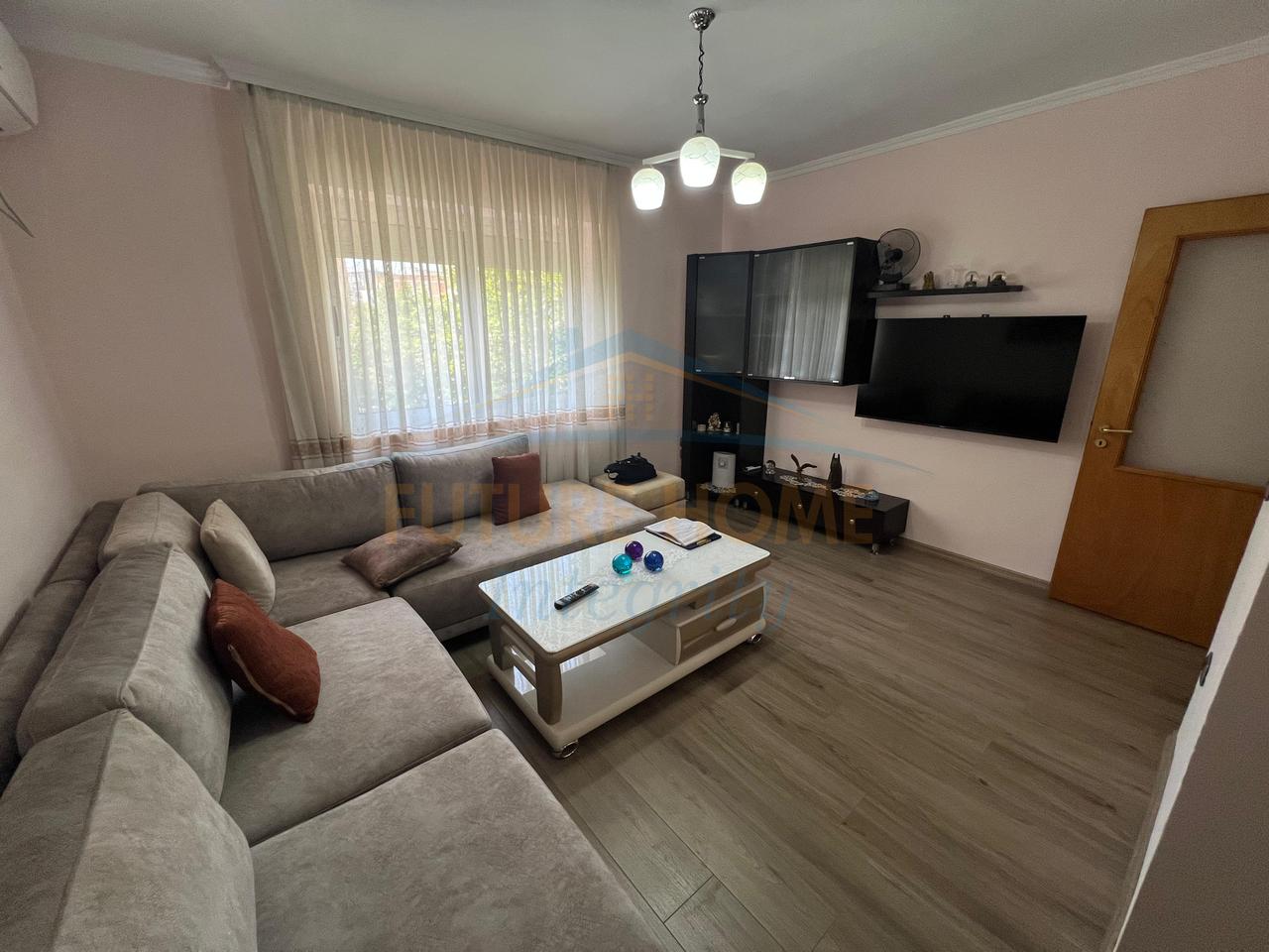 Shitet, Apartament 2+1, Ali Demi, Tiranë.