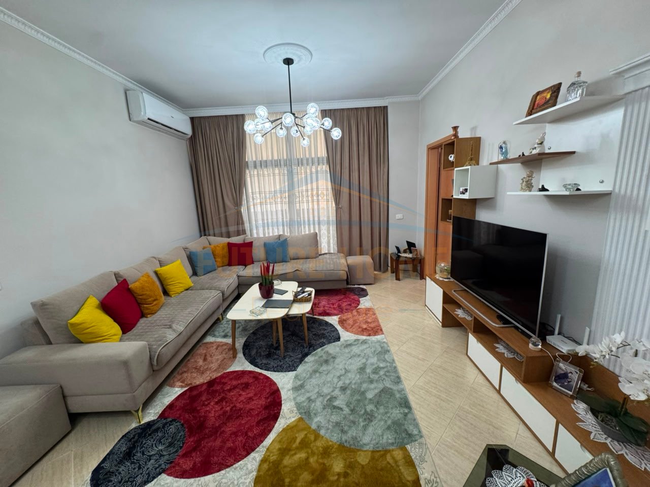 Shitet, Apartament 3+1+2, Rruga e Kavajës, Tirane