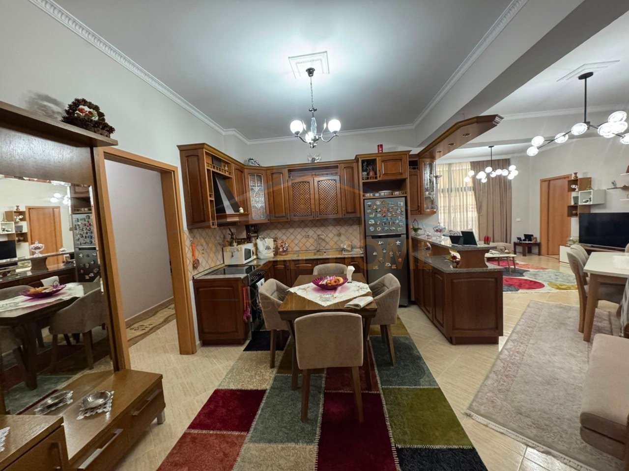Shitet, Apartament 3+1+2, Rruga e Kavajës, Tirane