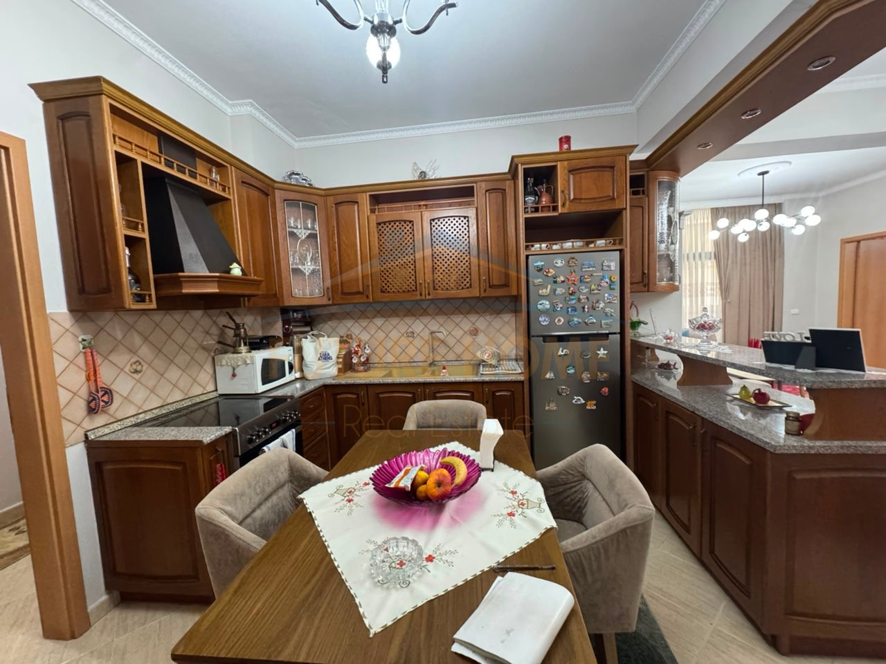 Shitet, Apartament 3+1+2, Rruga e Kavajës, Tirane