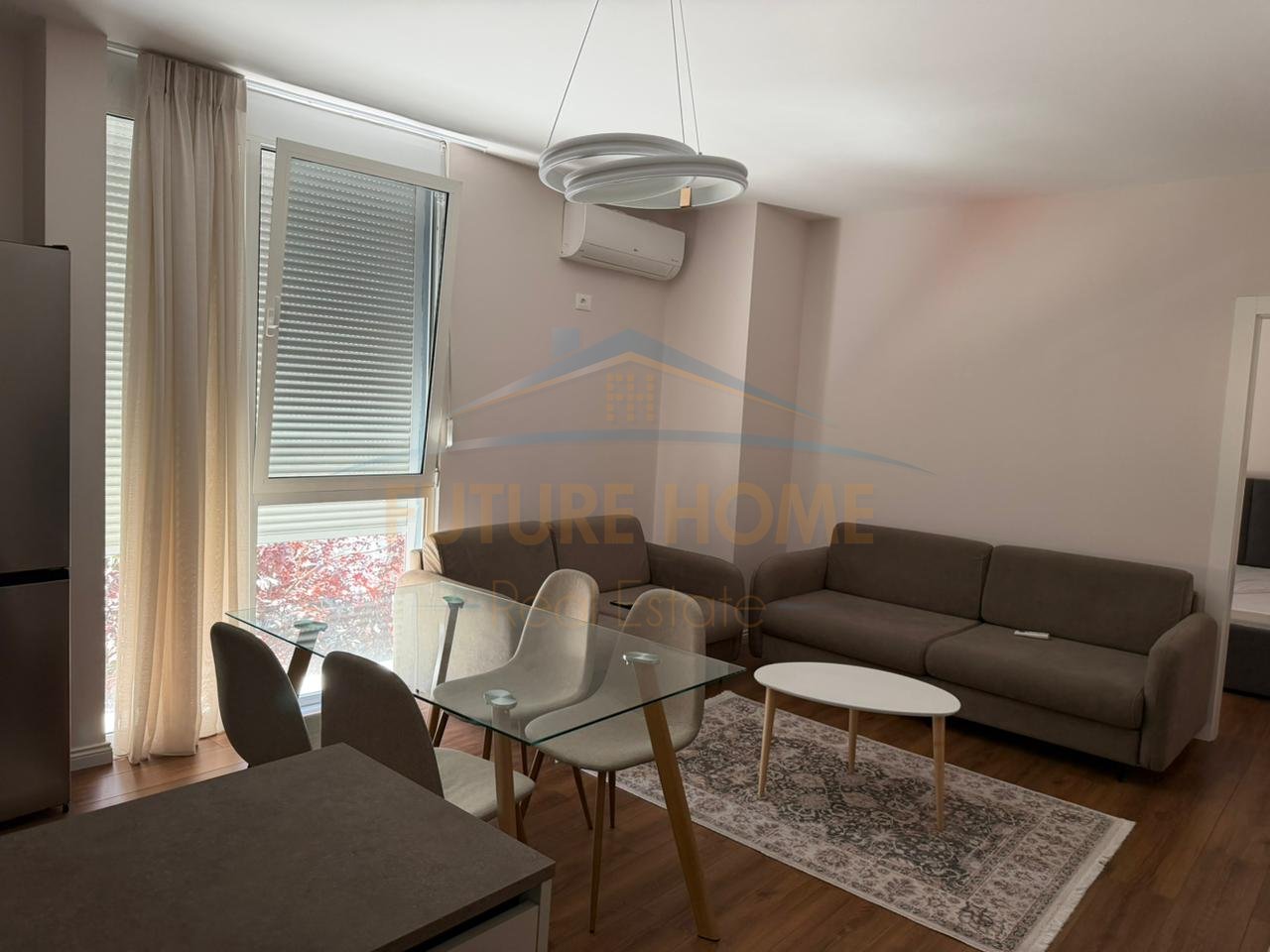 Qira, Apartament 2+1, Rruga e Barrikadave, Tiranë.