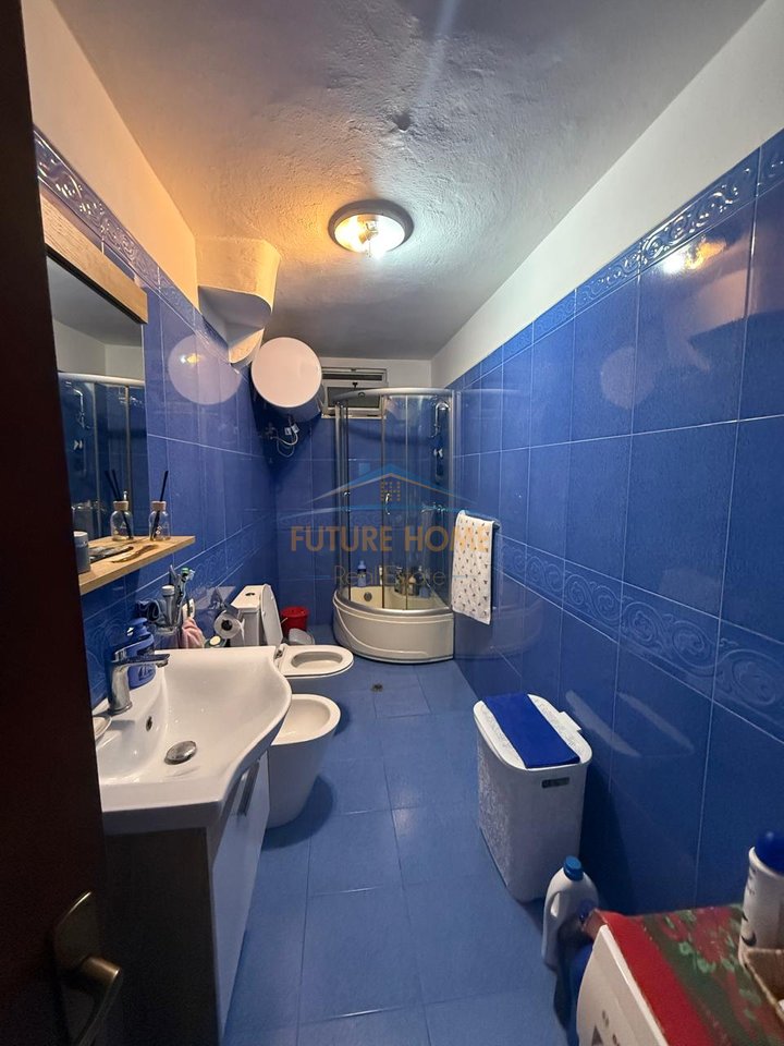Shitet, Apartament 2+1, Materniteti i Ri, Tiranë