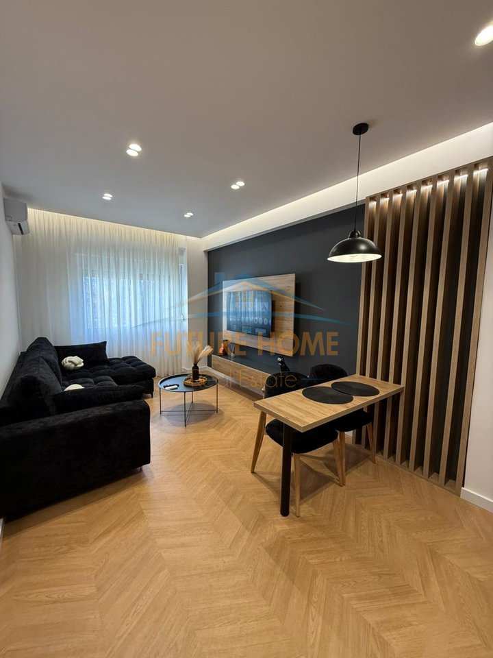 Shitet, Apartament 1+1, Kopshti Zoologjik, Tiranë.