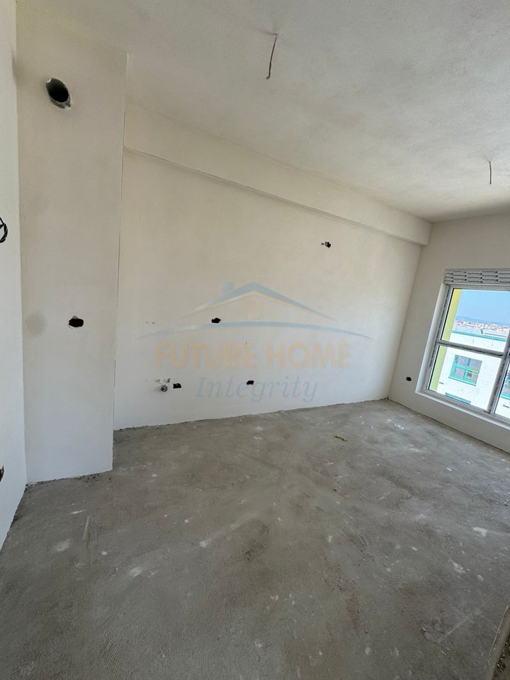 Shitet, Apartament 1+1, Kompleksi Kadiu, Tiranë.