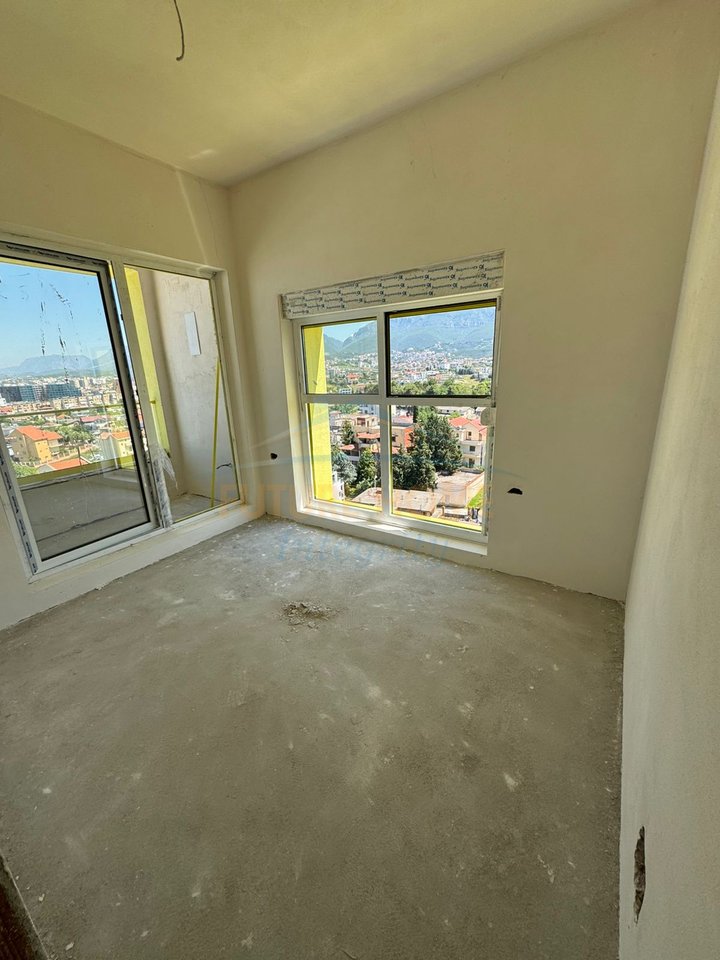 Shitet, Apartament 1+1, Kompleksi Kadiu, Tiranë.