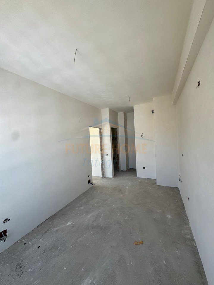 Shitet, Apartament 1+1, Kompleksi Kadiu, Tiranë.