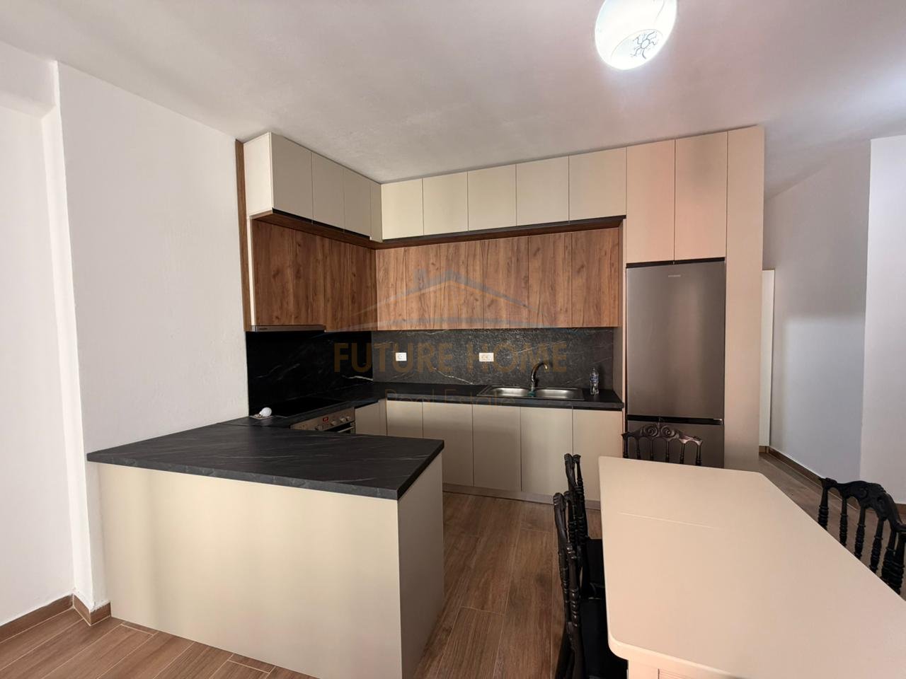 Shitet, Apartament 2+1, Kompleksi Jolla, Unaza e Re