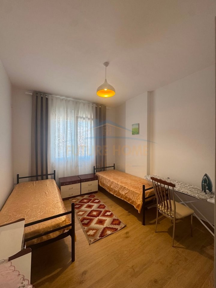 For sale, 2+1+2 apartment at Rrota e Kuqe, Durrës