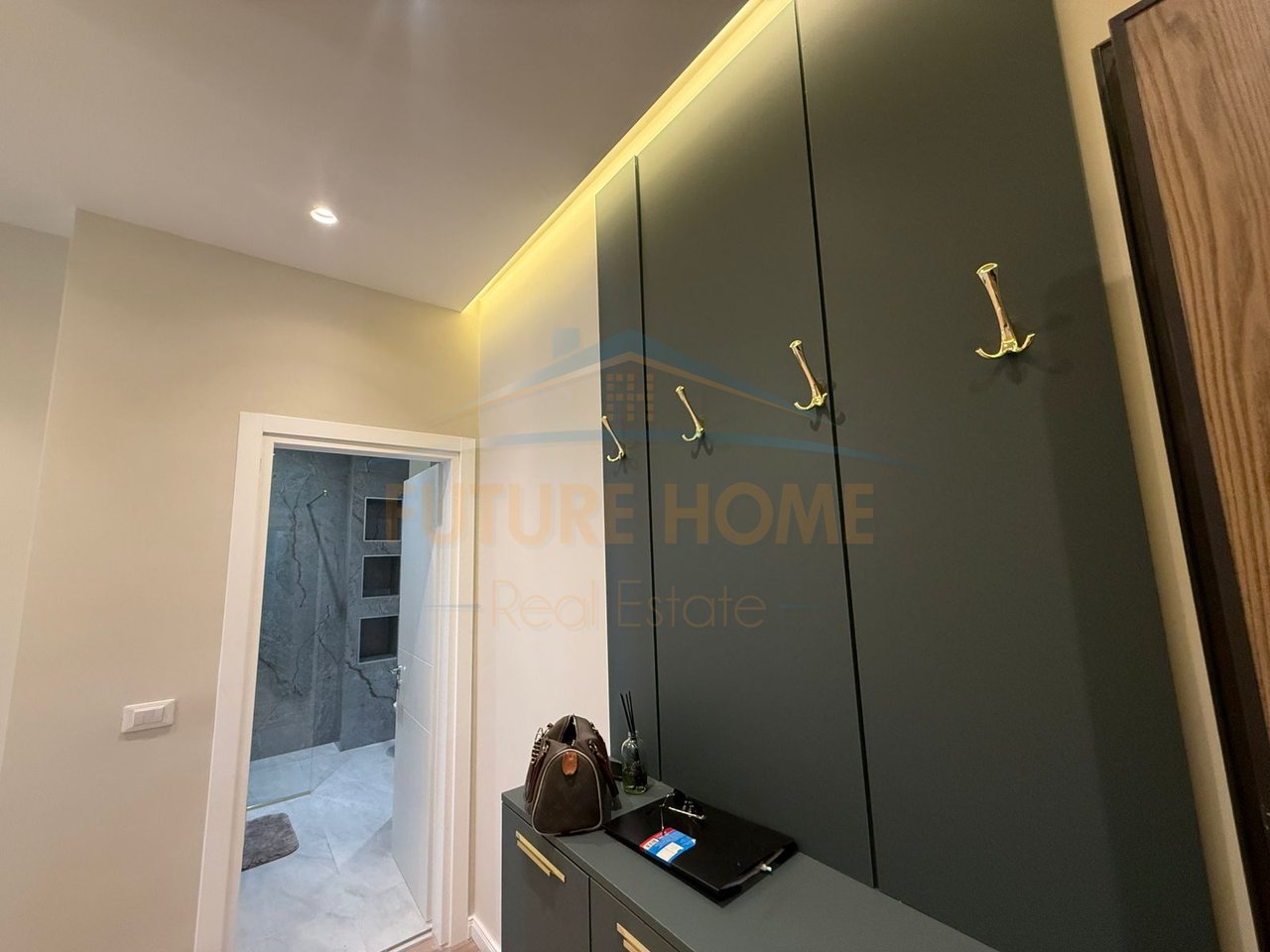 Rent, Apartment 1+1, Paris Commune, Tirana