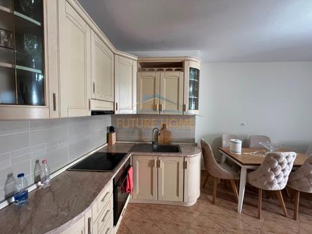 Shitet, Apartament 2+1, Prane Kompleksit Delijorgji, Tiranë.