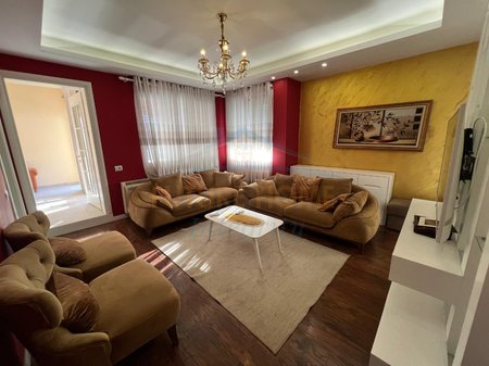 Qera, Apartament 1+1+Verandë, Ish Dogana, Tiranë.