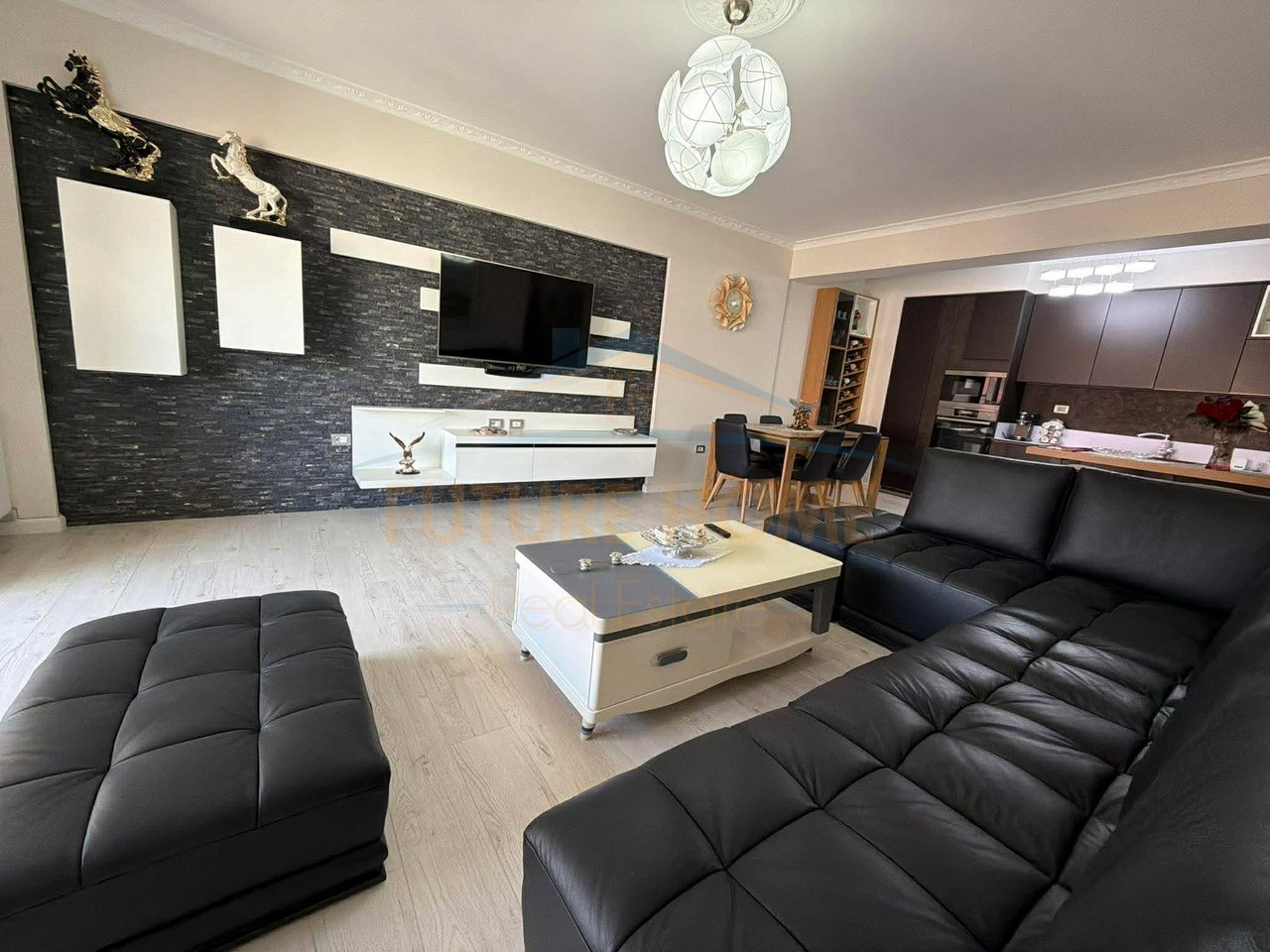 In vendita, Appartamento 2+1+2 + Posto Auto, Complesso Malese