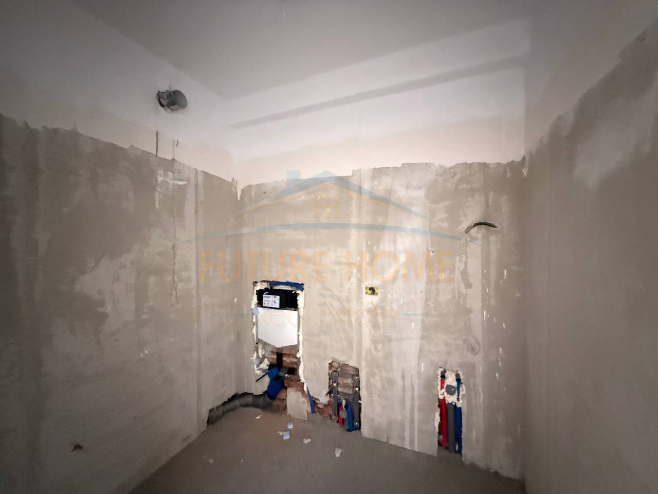 Shitet, Apartament 2 + 1 + 2 , Space City, Paskuqan