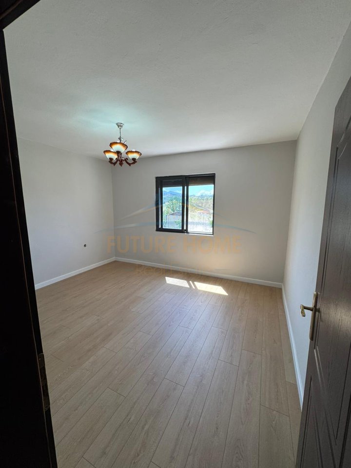 Shitet, Apartament 1+1, Ali Demi, Tirane