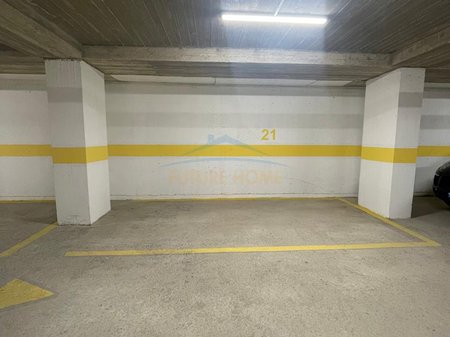 Shiten, 2 Poste Parkimi, Rruga "Ifran Tomini", Tirane.