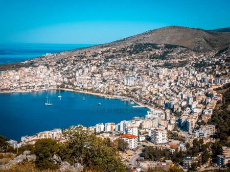 Shitet, Toke , Sarande