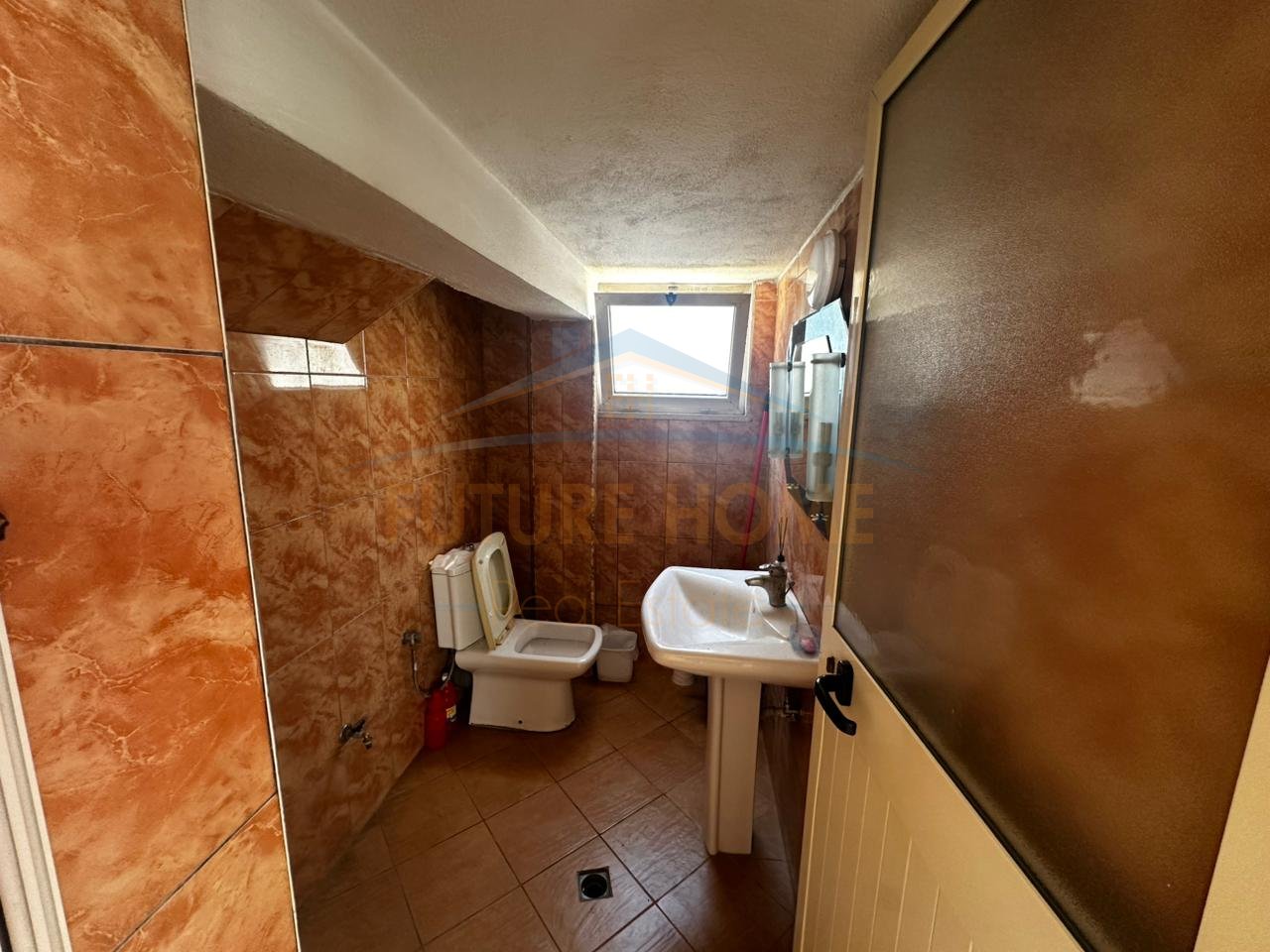 Qera, Ambient Biznesi, Lagja 16, Durrës