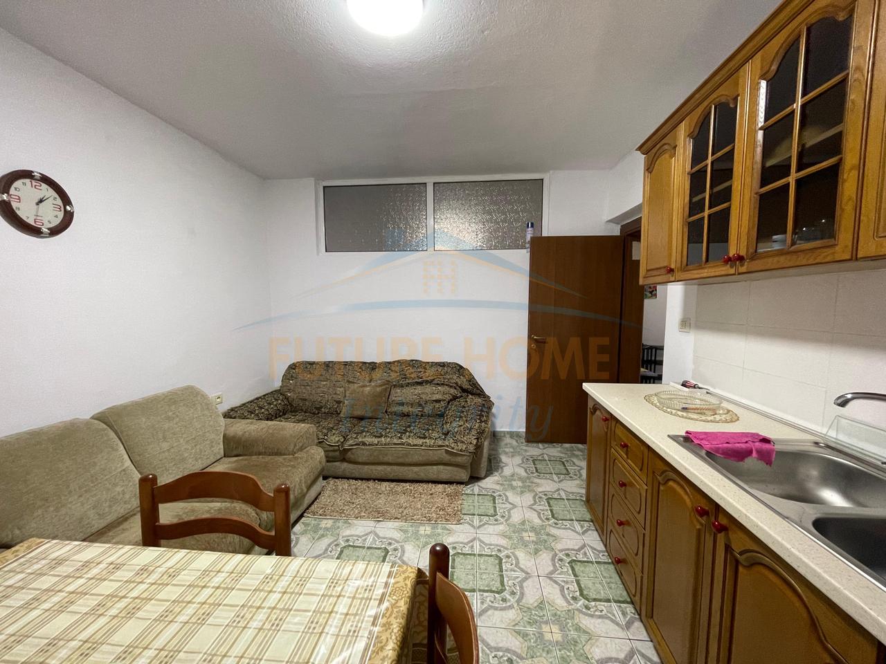 Qera, Apartament 1+1, Blloku, Tiranë.