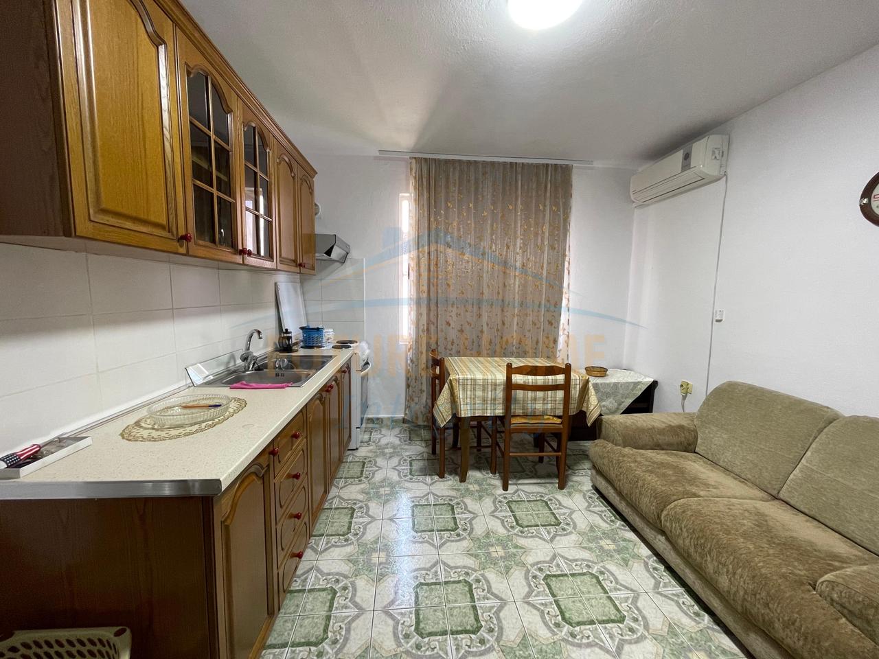 Qera, Apartament 1+1, Blloku, Tiranë.