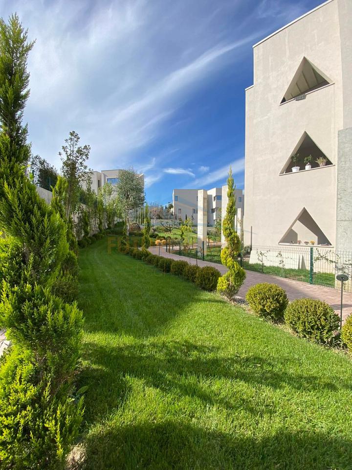 Rent, 3-Storey Villa, "Green Valley" Complex, Dry Lake, Tirana