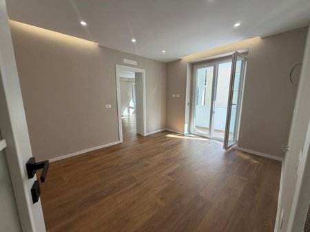 Shitet, Apartament 1+1 , Rruga Mine Peza, Tiranë