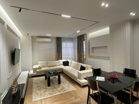 Affitto, Appartamento 2+1+Posto Auto, Mercato Nuovo, Tirana