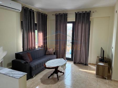 Lease, 3rd Floor Apartment of a 3-story Villa, 1+1 Beach, Durrës