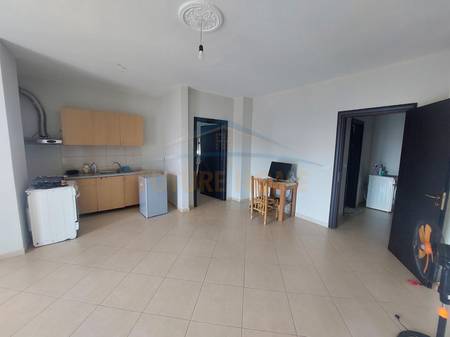 Shitet, Apartament 2+1 Ura e Dajlanit, Durres