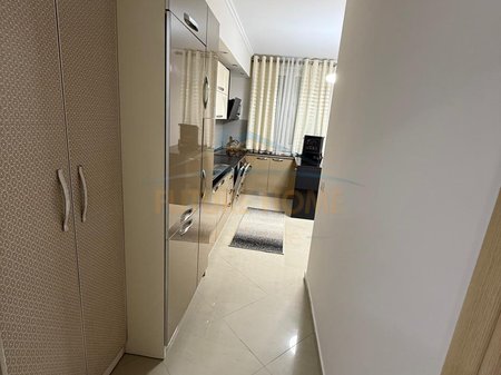 Qira, Apartament 2+1, Rruga Frosina Plaku, Tiranë