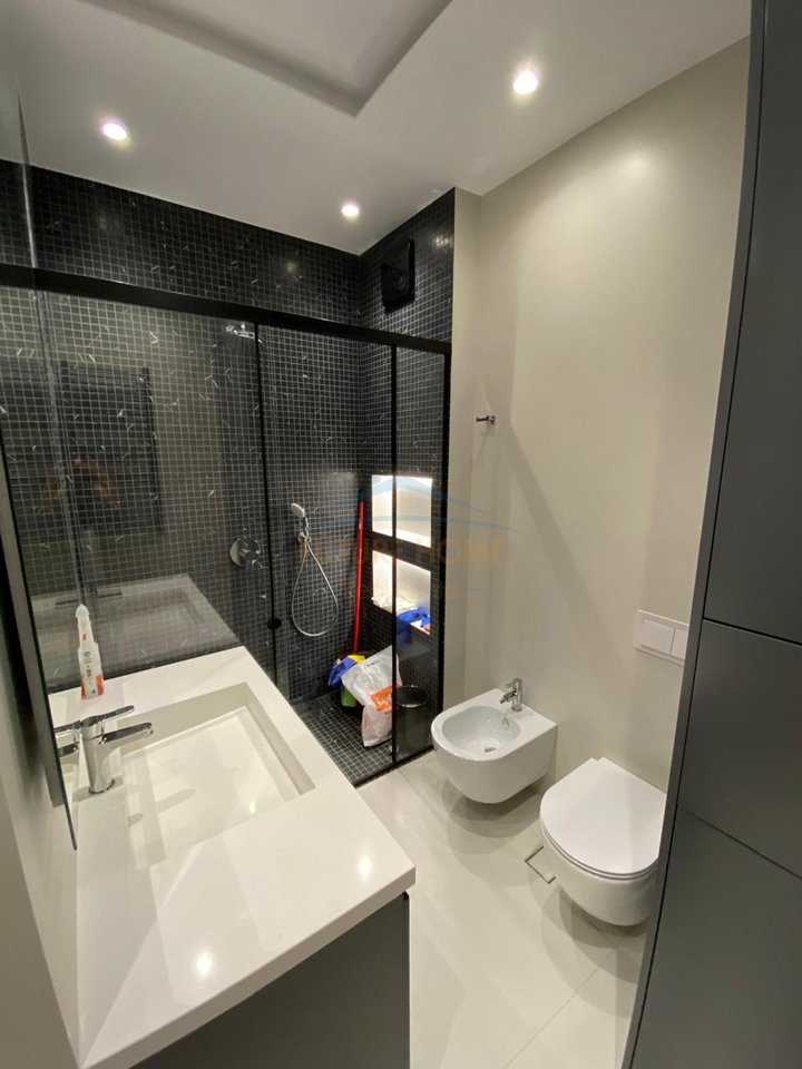 Affitto, Appartamento 1+1, Via Kavaja, Tirana.