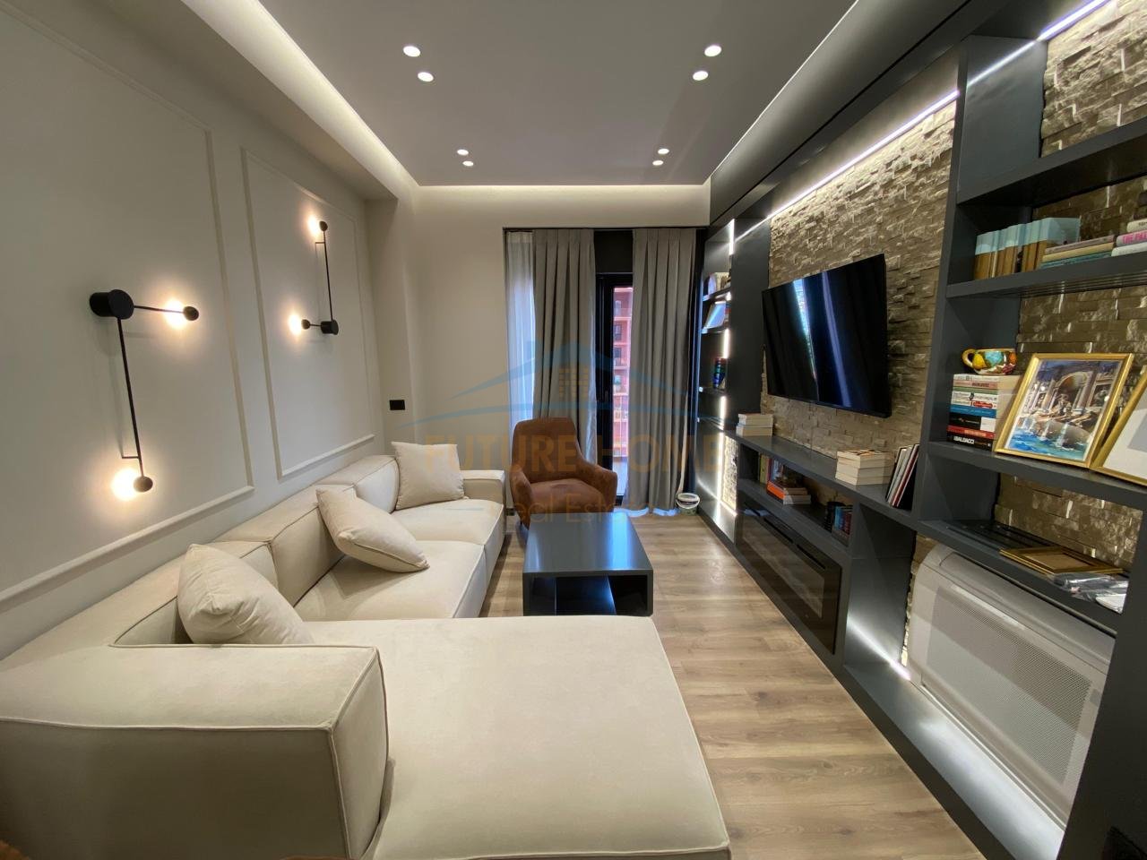 Affitto, Appartamento 1+1, Via Kavaja, Tirana.