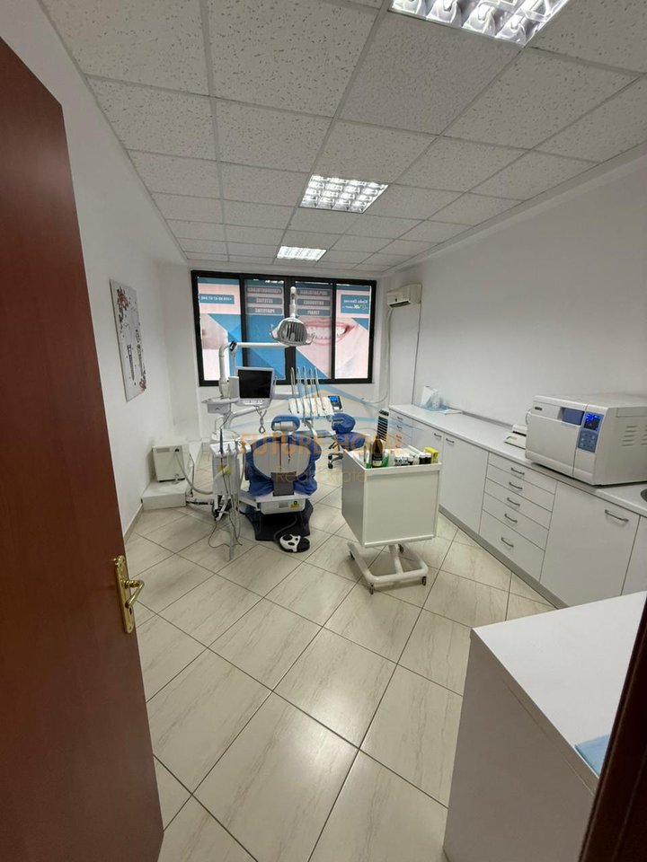 For rent, Business Premises, Laprakë, Tirana.