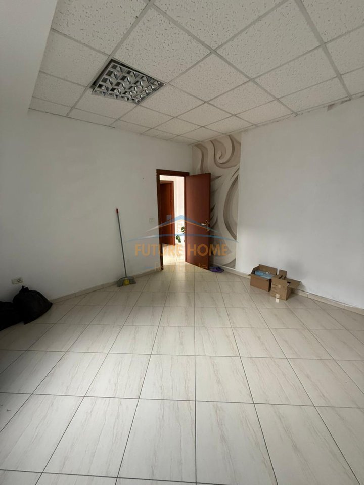 For rent, Business Premises, Laprakë, Tirana.