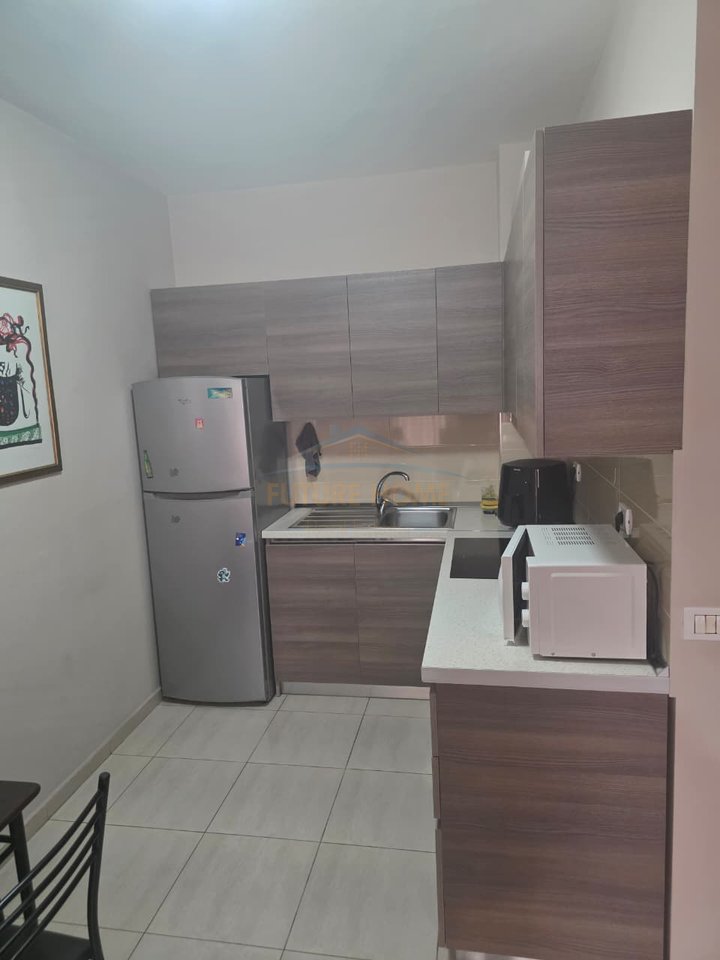 Shitet,Apartament 1+1, Unaza e Re, Tirane