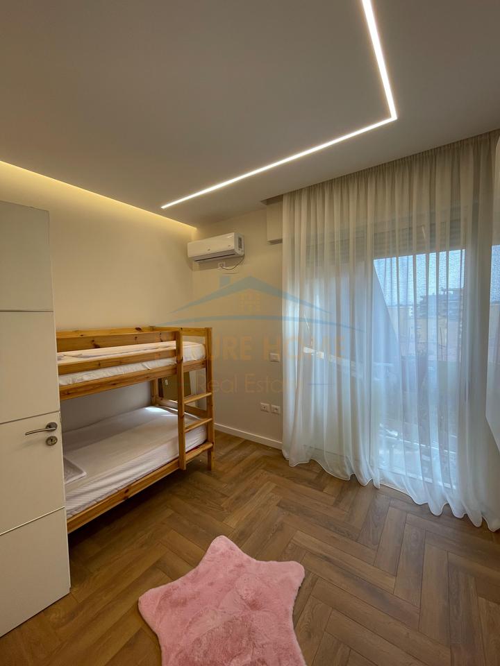 Affitto, Appartamento 2+1+Posto Auto, Mercato Nuovo, Tirana