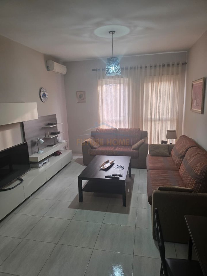 Shitet,Apartament 1+1, Unaza e Re, Tirane