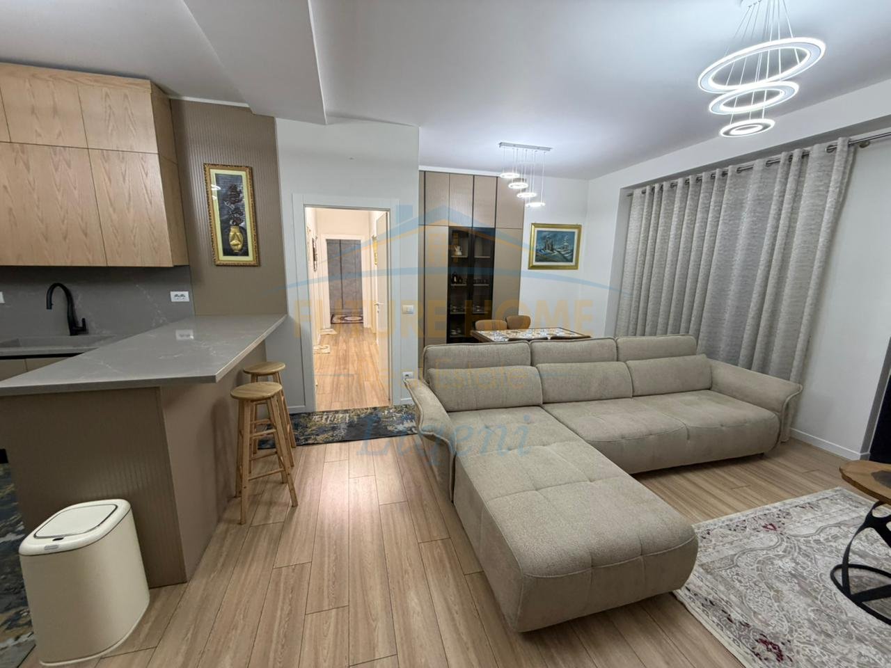 Qera, Apartament 3+1+Post Parkimi, Rruga e Kavajes,  Garden Building, Tirane
