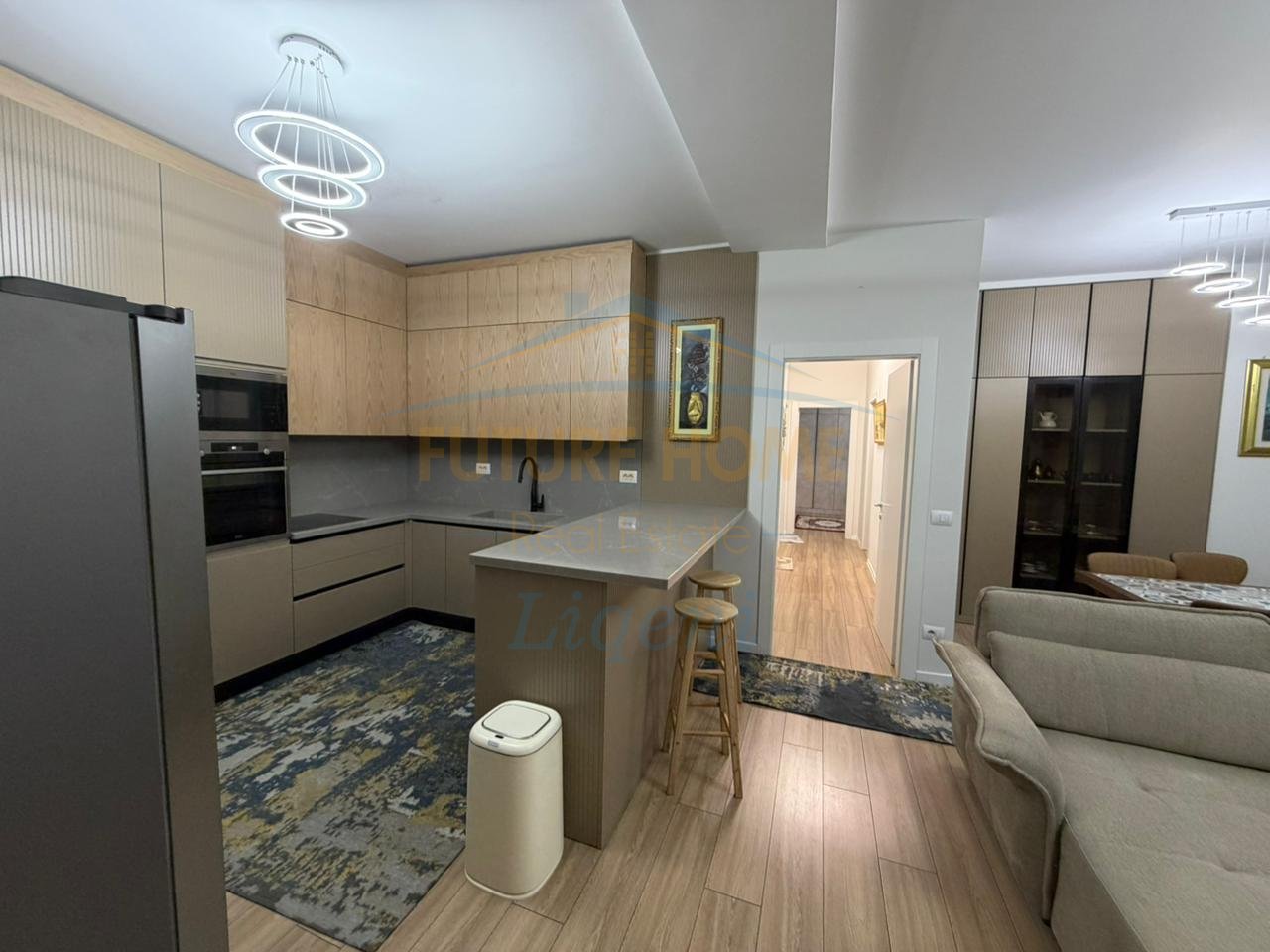 Qera, Apartament 3+1+Post Parkimi, Rruga e Kavajes,  Garden Building, Tirane