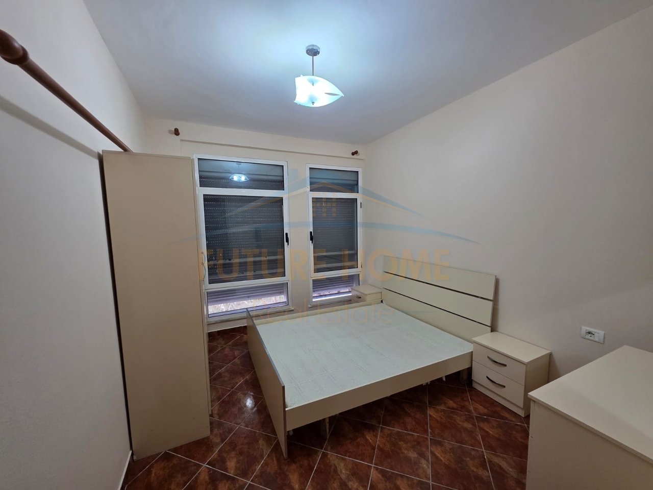 Disponojme apartament 1+1 per shitje ne Durres, Shkembi Kavajes