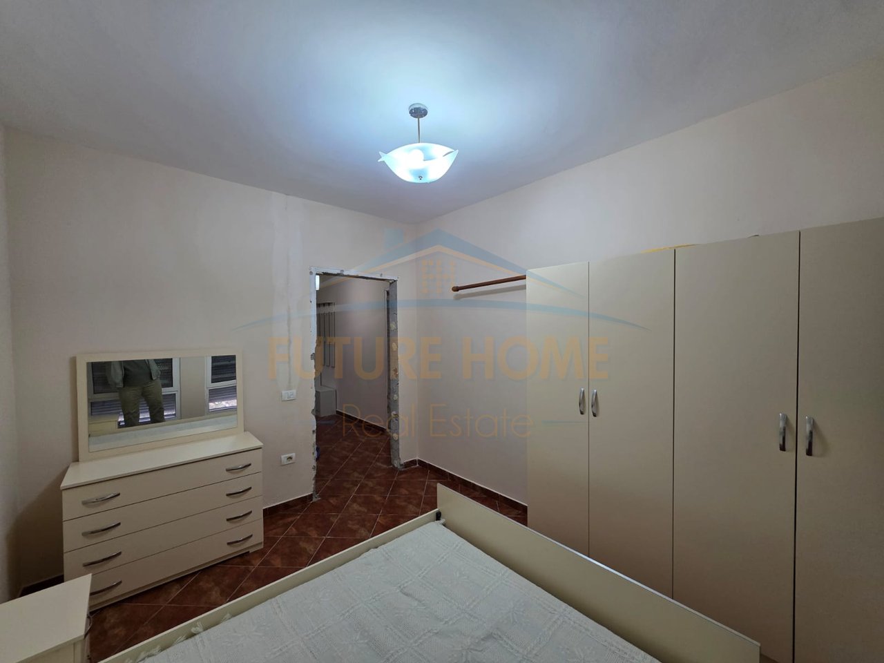 Disponojme apartament 1+1 per shitje ne Durres, Shkembi Kavajes