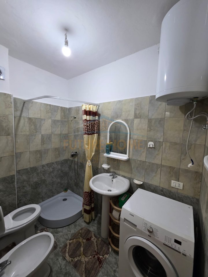 Disponojme apartament 1+1 per shitje ne Durres, Shkembi Kavajes