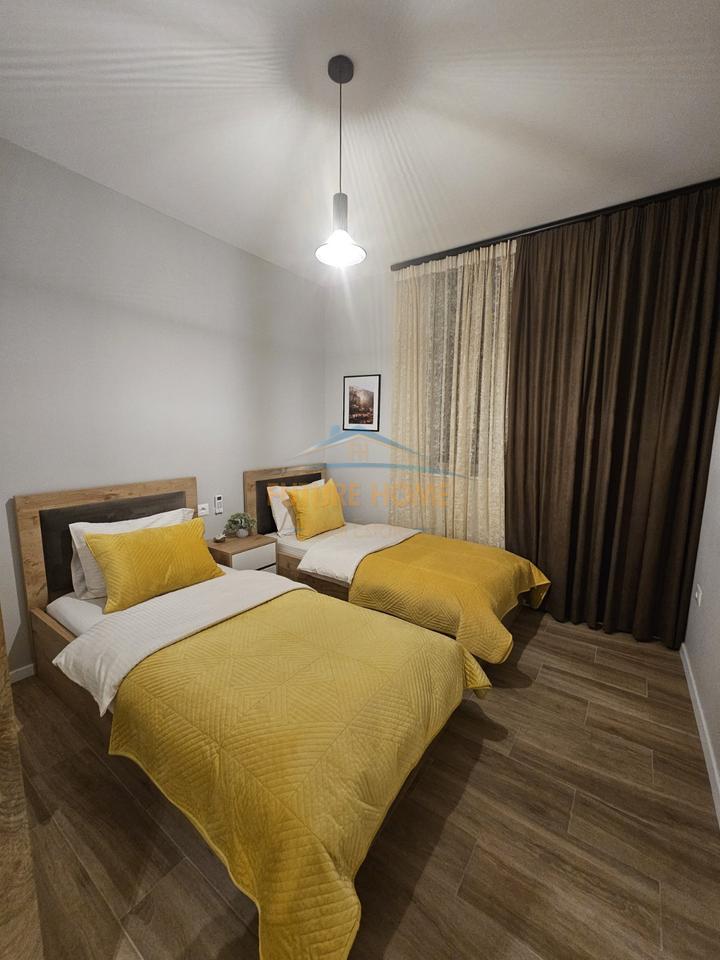 Qera, Apartament 2+1,Rruga Petro Nini,  Ali Demi.