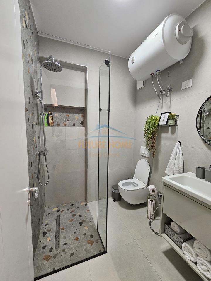 Qera, Apartament 2+1,Rruga Petro Nini,  Ali Demi.