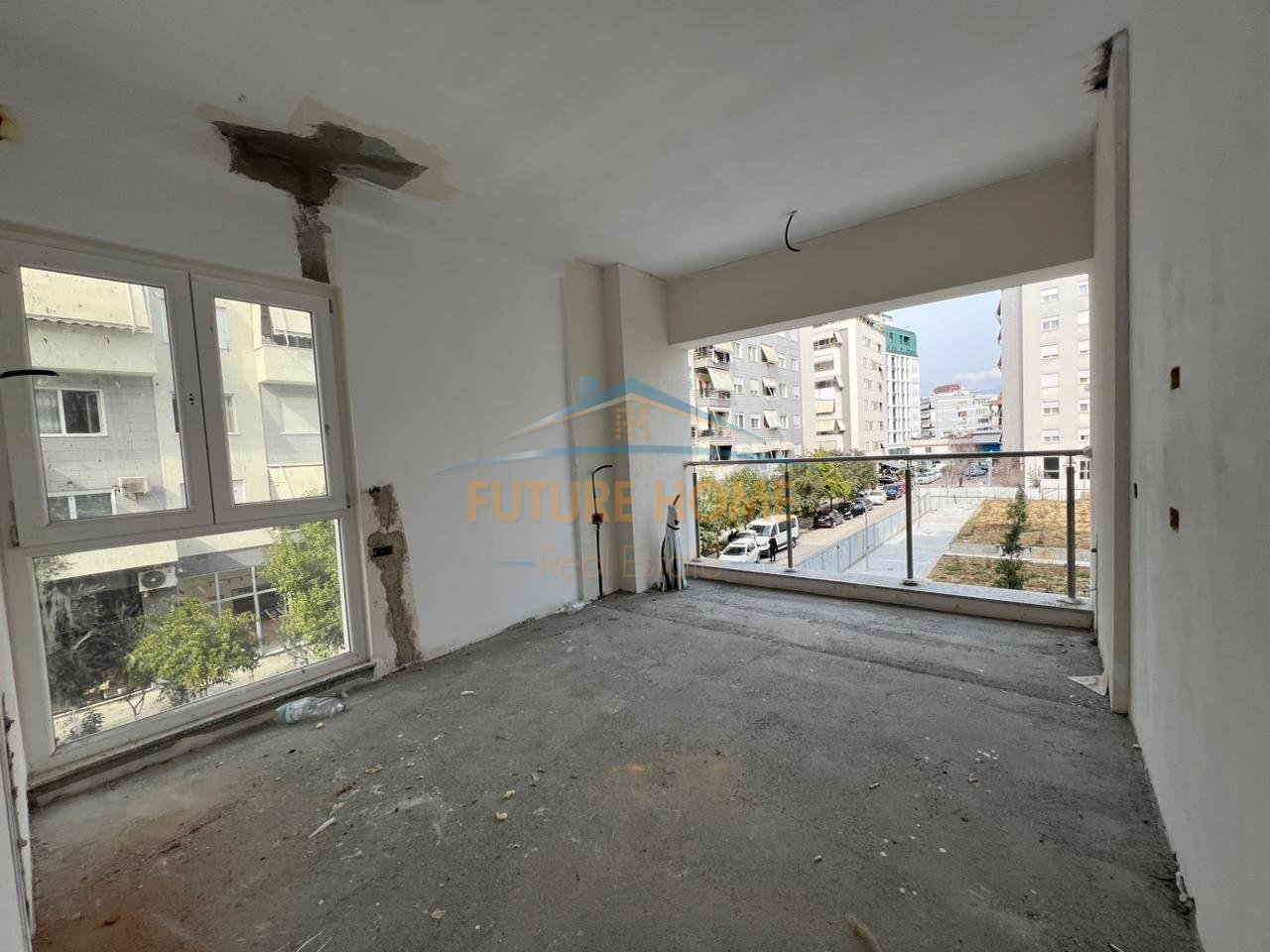 Qera,Ambjent per Zyra, Kompleksi Kika 2,Tirane